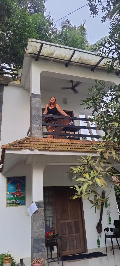 Abru'S Holidays International Travelers Alappuzha Exterior foto