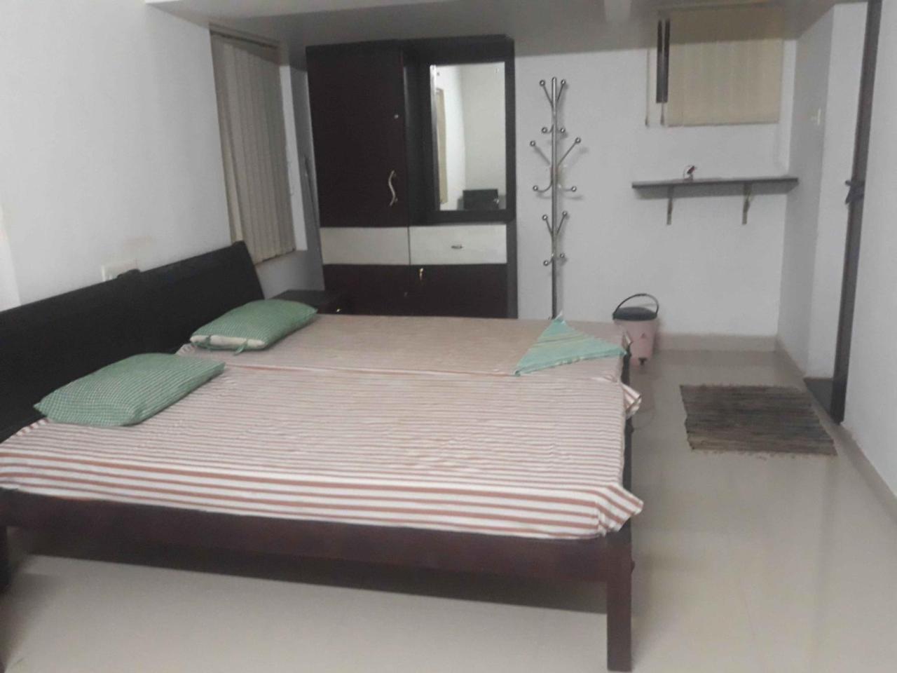 Abru'S Holidays International Travelers Alappuzha Exterior foto